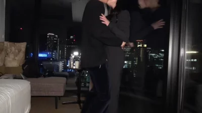 巨乳少妇刚见面就迫不及待干柴烈火疯狂做爱
