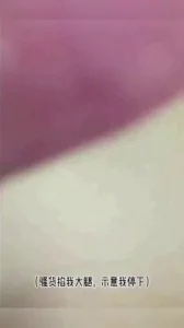 跟张姐偷情，她边接孩子电话边被我后入爆操