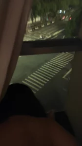 哥哥你坏我受不了了窗边操人妻刺激