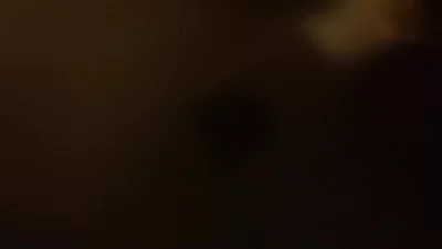 骚妻口活，小骚穴把假鸡吧给夹出去了