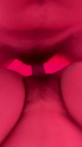 少妇家里床上抽插